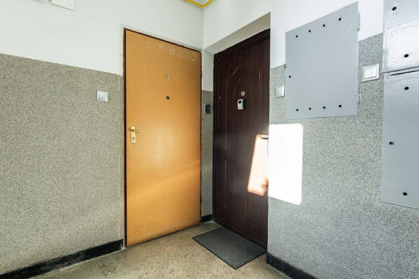 Sunbeam Studio City Centre Metro Politechnika ワルシャワ エクステリア 写真